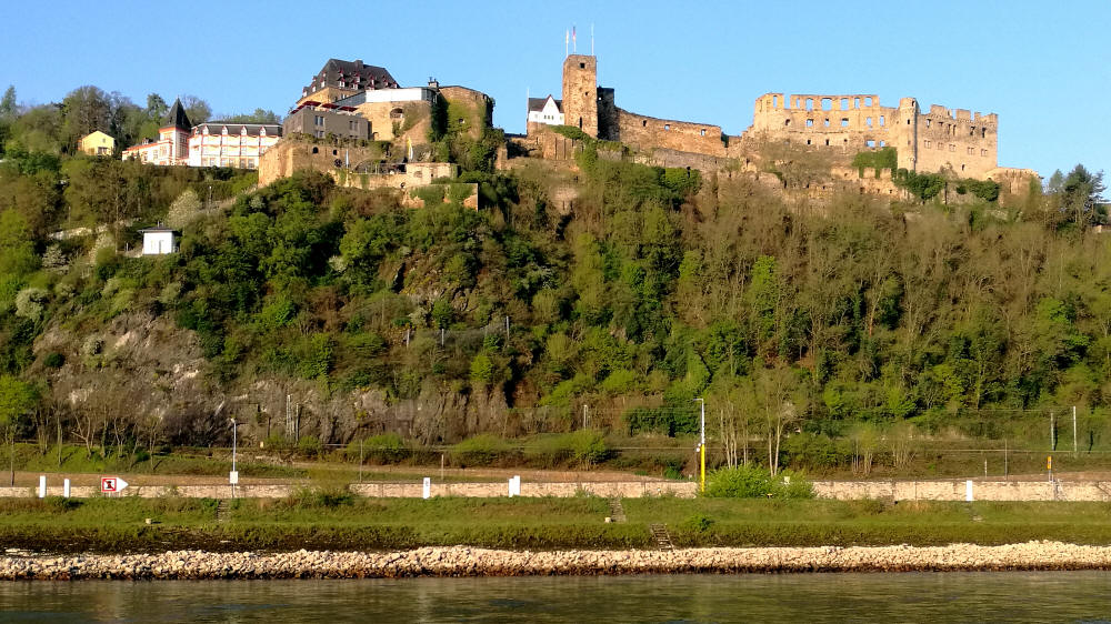 burg_rheinfels